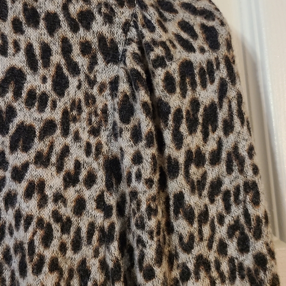 Love,fire leopard print size M long sleeve top - Picture 2 of 10